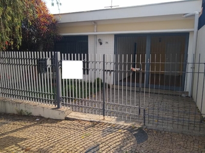 Casa em Vila Independência, Valinhos/SP de 148m² 2 quartos para locação R$ 2.700,00/mes