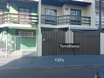 Sobrado em Orfãs, Ponta Grossa/PR de 98m² 3 quartos à venda por R$ 430.000,00 ou para locação R$ 1.800,00/mes