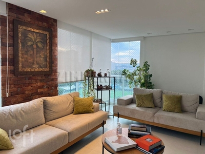Apartamento à venda em Barra Funda com 241 m², 4 quartos, 2 suítes, 3 vagas