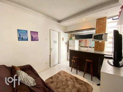 Apartamento à venda em Copacabana com 49 m², 2 quartos