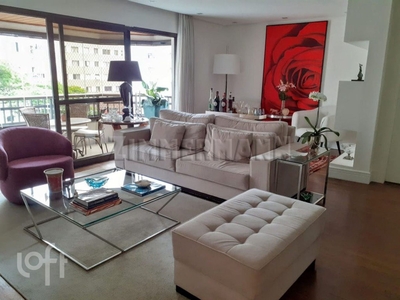 Apartamento à venda em Moema Pássaros com 138 m², 4 quartos, 2 suítes, 2 vagas