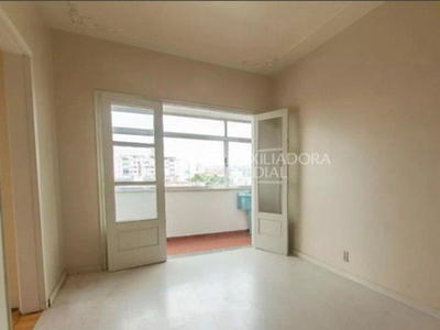 Apto Azenha | 2 Quartos | 60 M² | Cond: R$450.0 | 0 Vagas