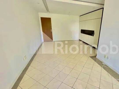 Barra da Tijuca Apartamento com 3 dormitórios