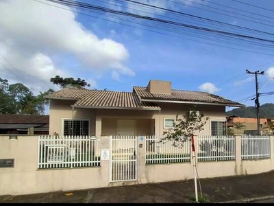 Casa à venda, 3 quartos, sendo 1 suíte, Bairro Nereu Ramos, Jaraguá do Sul/ SC