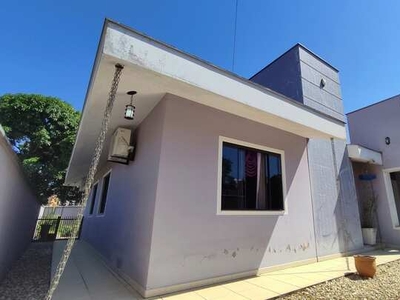 Casa à venda, 3 quartos, sendo 1 suíte, Bairro Rau, Jaraguá do Sul/ SC
