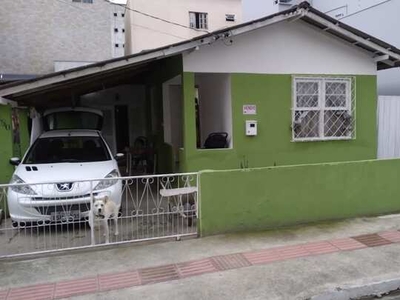 CASA EM BALNEÁRIO CAMBORIU NO BAIRRO DAS NAÇÕES!!