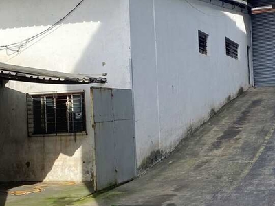 Pavilhão/Galpão para alugar no bairro Vila Pires - Santo André/SP