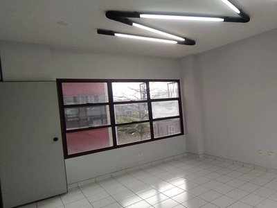 Sala em Vila Belmiro, Santos/SP de 64m² para locação R$ 2.400,00/mes