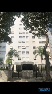 Apartamento à venda por R$ 870.000