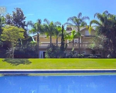 Casa ampla e charmosa com 5 suítes para locação ou venda no Condomínio Fazenda Vila Real d