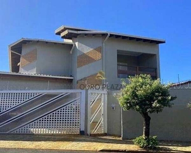 Casa com 3 dormitórios para alugar, 300 m² por R$ 3.900/mês - Jardim Primavera - São José