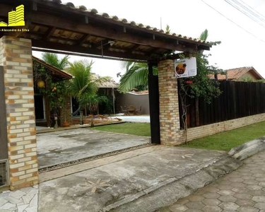 Casa em Penha com 2 suítes + 1 dormitório, piscina e área de festa