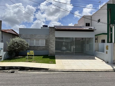 Casa padrão com 3 quartos, 112m² à venda no Cond. Porto Rico, Pq. das Nações/RN