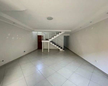 Sobrado com 4 dormitórios para alugar, 140 m² por R$ 3.200,00/mês - Jardim Graziela - Baru