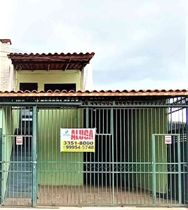 Casa com 3 quartos para alugar no bairro Taguatinga Norte