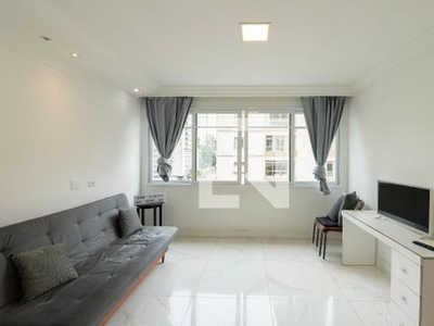 APARTAMENTO no 6º andar mobiliado com 2 dormitórios