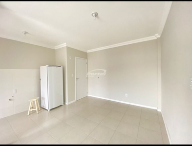 Apartamento no Bairro Escola Agrícola em Blumenau com 2 Dormitórios (1 suíte)