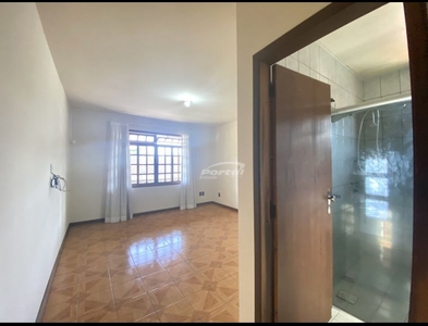 Casa no Bairro Salto Norte em Blumenau com 4 Dormitórios (1 suíte) e 360 m²