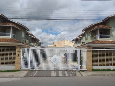 Aluga-se Casa com 2 suítes em condomínio fechado em Caçapava/SP