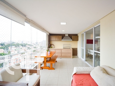 Apartamento à venda em Vila Galvão com 114 m², 3 quartos, 1 suíte, 2 vagas