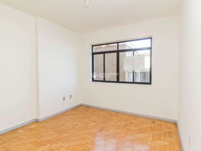Apartamento com 1 quarto para alugar na avenida protásio alves, 2484, petrópolis, porto alegre, 45 m2 por r$ 950