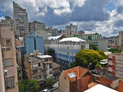 Apartamento com 1 quarto para alugar na CORONEL FERNANDO MACHADO, 0995, Centro Histórico, Porto Alegre por R$ 1.200