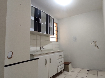 Apartamento em Bom Jesus, Campo Largo/PR de 41m² 2 quartos à venda por R$ 129.000,00