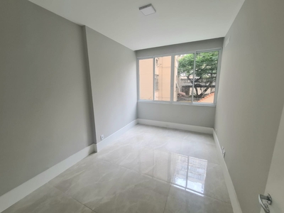 Apartamento em Copacabana, Rio de Janeiro/RJ de 100m² 3 quartos à venda por R$ 979.000,00