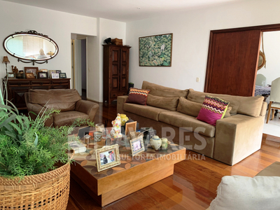 Apartamento em Cosme Velho, Rio de Janeiro/RJ de 152m² 4 quartos à venda por R$ 1.699.000,00