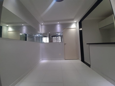Apartamento em Gleba Fazenda Palhano, Londrina/PR de 45m² 2 quartos à venda por R$ 243.000,00