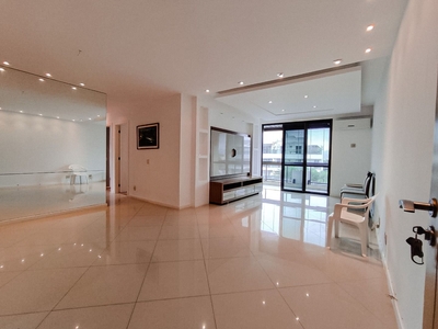 Apartamento em Itaipu, Niterói/RJ de 189m² 3 quartos à venda por R$ 849.000,00