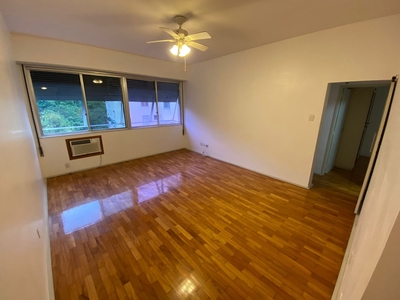 Apartamento em Leme, Rio de Janeiro/RJ de 90m² 3 quartos à venda por R$ 949.000,00