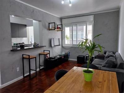 Apartamento em Menino Deus, Porto Alegre/RS de 66m² 2 quartos à venda por R$ 384.000,00