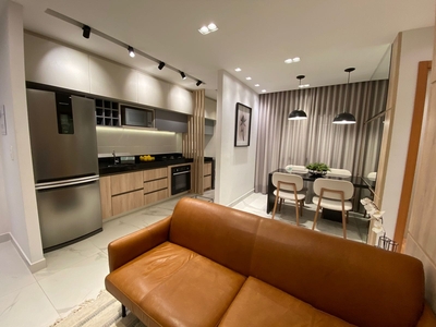 Apartamento em Parque Jamaica, Londrina/PR de 58m² 2 quartos à venda por R$ 269.000,00