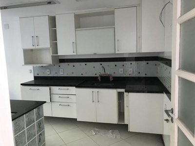 Apartamento em Pendotiba, Niterói/RJ de 80m² 2 quartos à venda por R$ 379.000,00