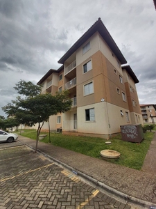 Apartamento em Uvaranas, Ponta Grossa/PR de 60m² 2 quartos para locação R$ 700,00/mes