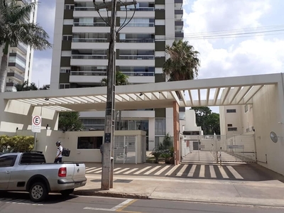 Apartamento em Vila Bosque, Maringá/PR de 234m² 4 quartos à venda por R$ 1.799.000,00