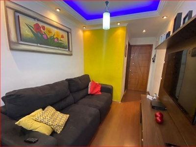 Apartamento em Vila Carmosina, São Paulo/SP de 55m² 2 quartos à venda por R$ 249.000,00