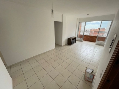 Apartamento em Vila Tupi, Praia Grande/SP de 120m² 3 quartos à venda por R$ 319.000,00