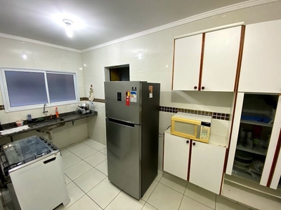 Apartamento em Vila Tupi, Praia Grande/SP de 93m² 2 quartos à venda por R$ 384.000,00