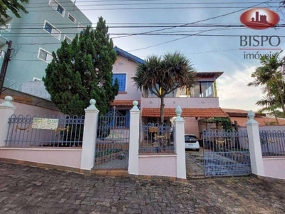 Casa com 3 dormitórios para alugar, 248 m² por R$ 5.115,00/mês - Jardim Ipiranga - Americana/SP