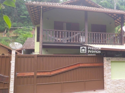 Casa em Amparo, Nova Friburgo/RJ de 156m² 3 quartos à venda por R$ 579.000,00