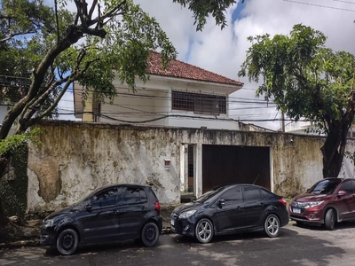Casa em Apipucos, Recife/PE de 460m² 5 quartos à venda por R$ 1.349.000,00