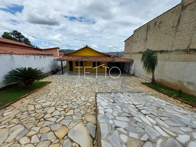 Casa em Asteca (São Benedito), Santa Luzia/MG de 405m² 3 quartos à venda por R$ 599.000,00