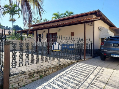 Casa em Badu, Niterói/RJ de 350m² 3 quartos à venda por R$ 829.000,00