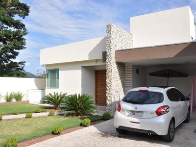 Casa em Baldeador, Niterói/RJ de 195m² 3 quartos à venda por R$ 749.000,00