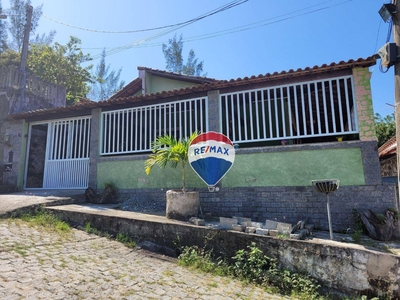 Casa em Baleia, São Pedro da Aldeia/RJ de 180m² 4 quartos à venda por R$ 529.000,00