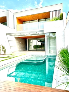 Casa em Barra da Tijuca, Rio de Janeiro/RJ de 360m² 4 quartos à venda por R$ 4.199.000,00