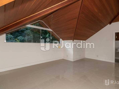 Casa em Barra da Tijuca, Rio de Janeiro/RJ de 600m² 5 quartos à venda por R$ 3.899.000,00