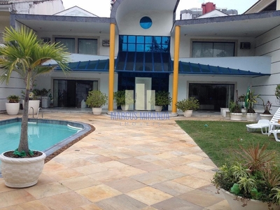 Casa em Barra da Tijuca, Rio de Janeiro/RJ de 600m² 5 quartos à venda por R$ 8.498.800,00